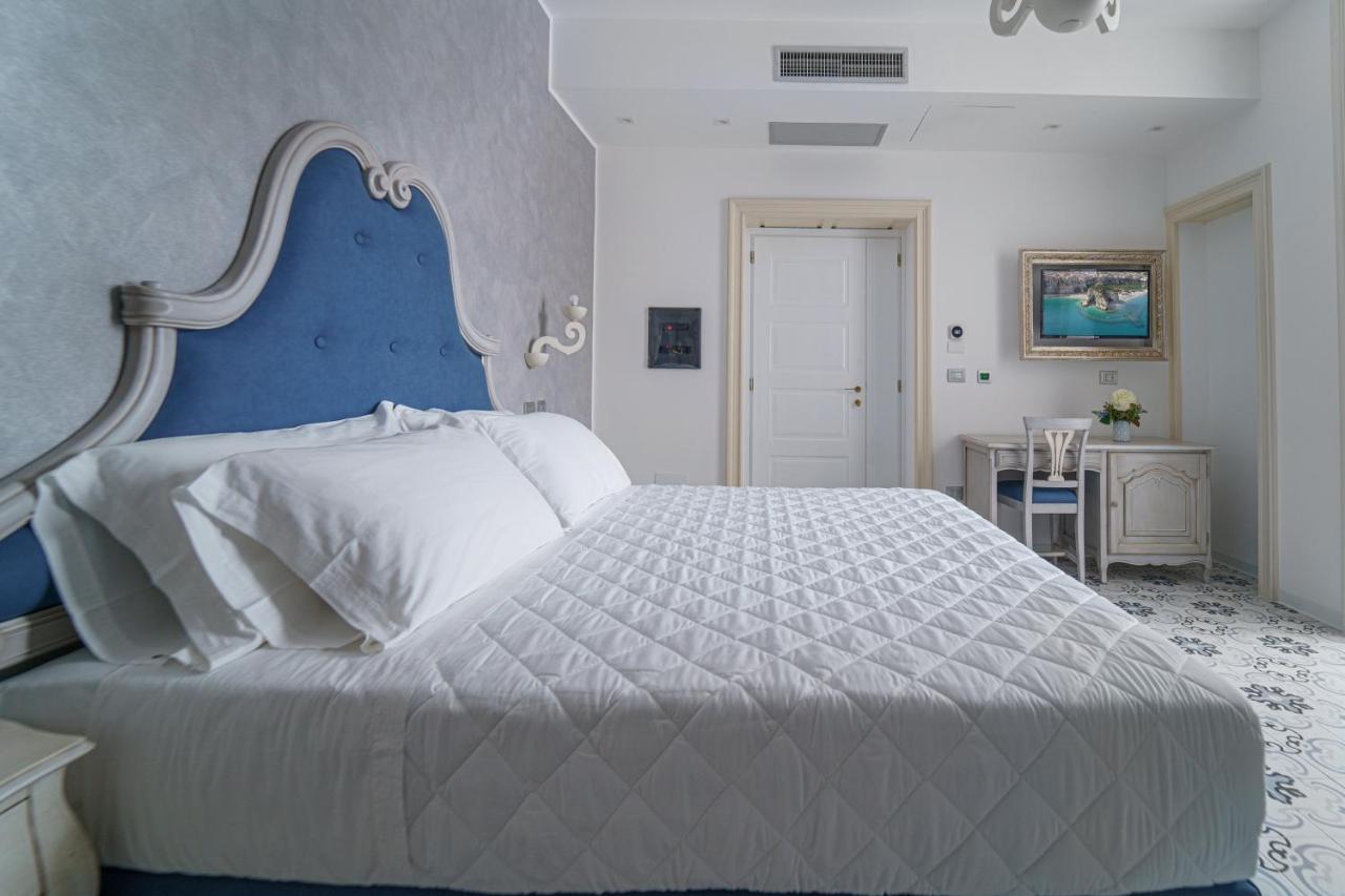 Plaza Boutique Hotel - Tropea Exterior photo